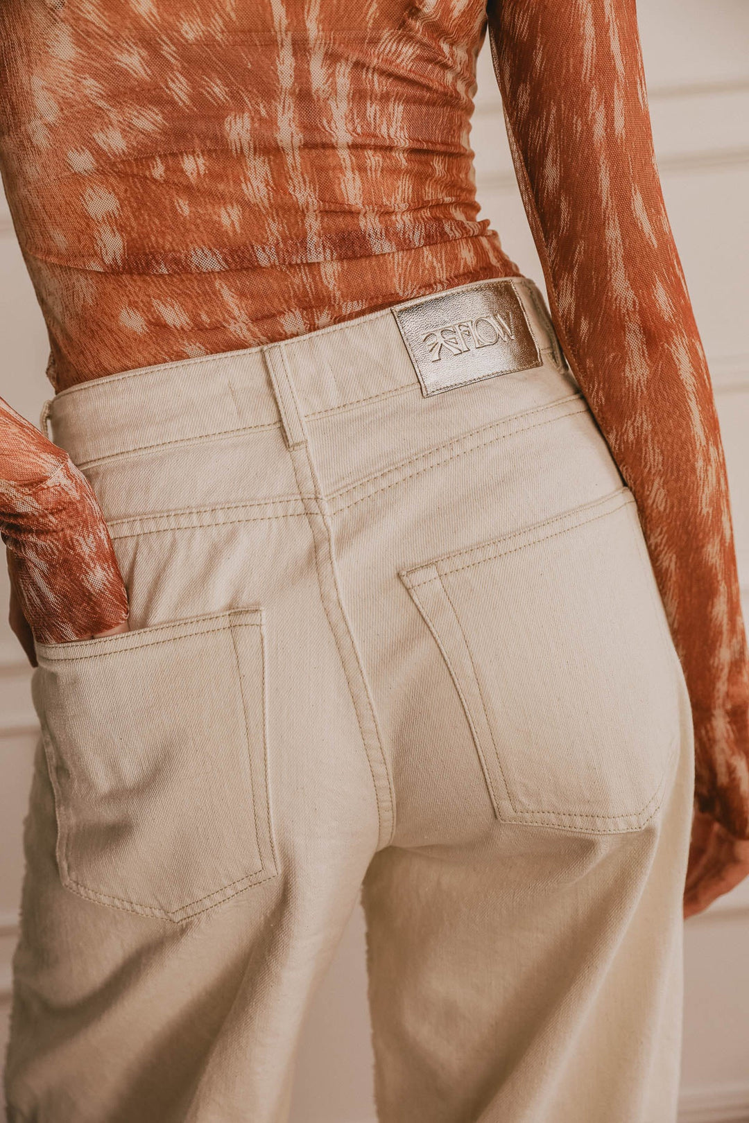 Jean Glow Ivory